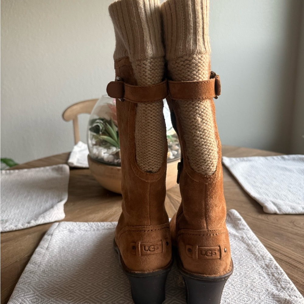 Ugg Cream Shearling Lined Interior - image 3